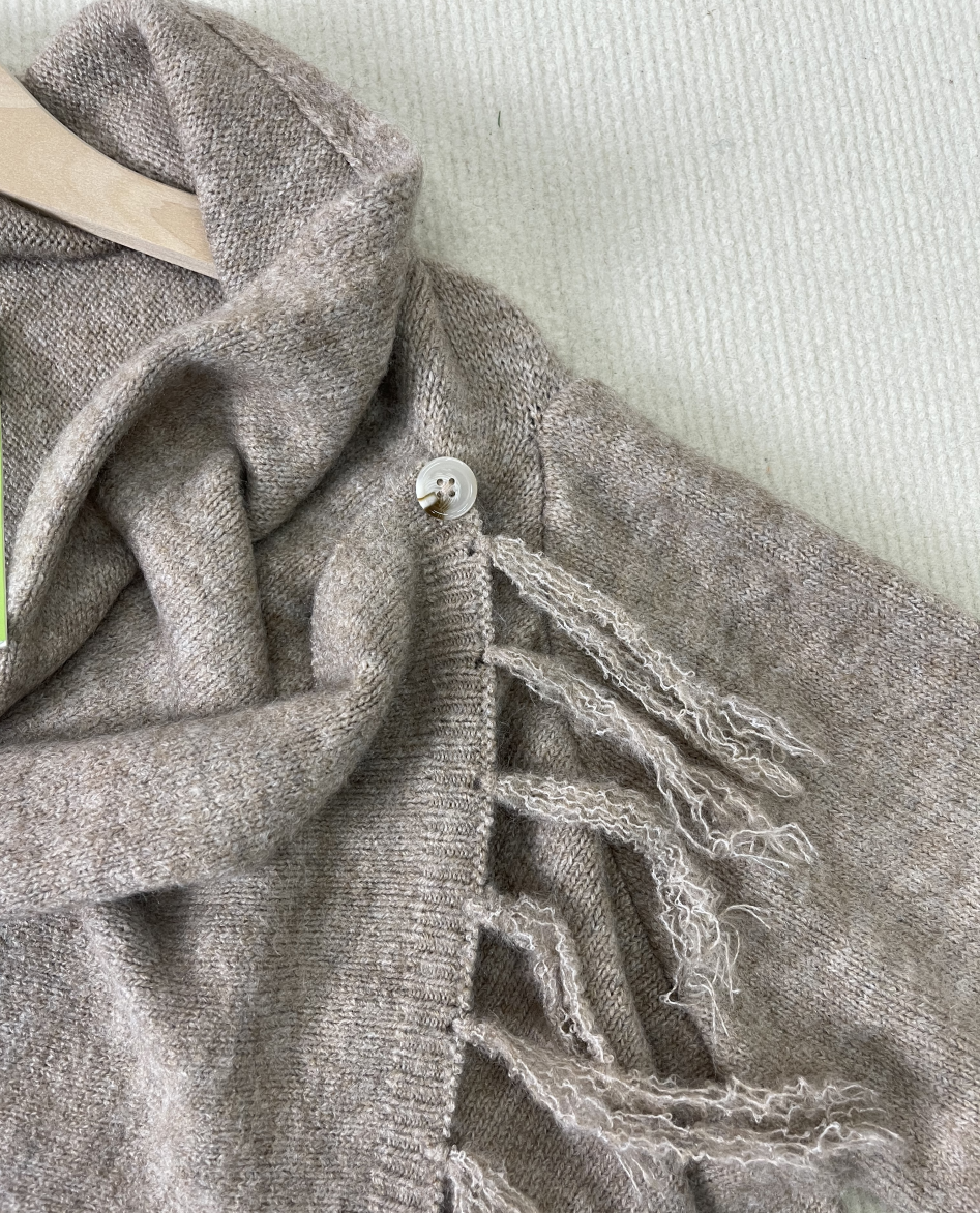Bellaso Trend - Moderner Pullover mit langen Ärmeln und Schal