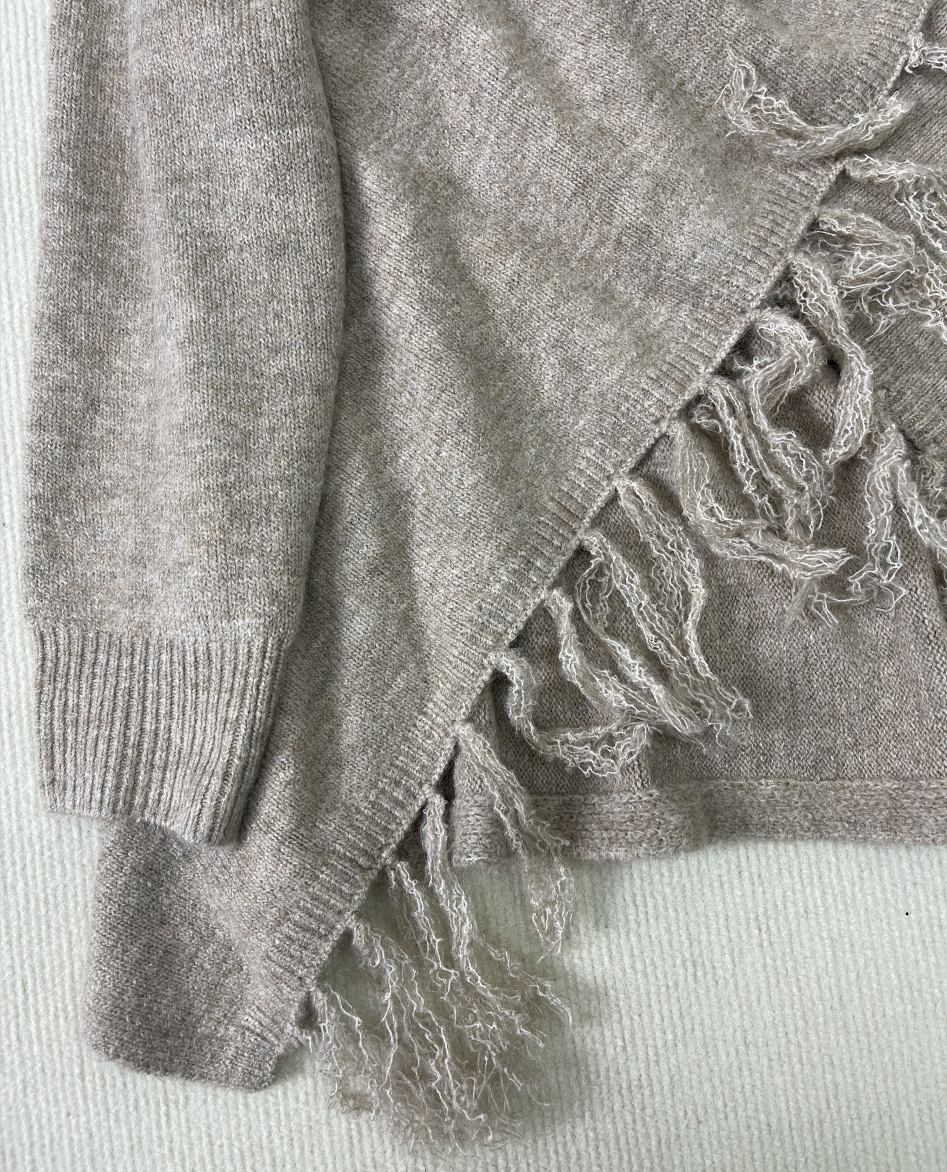 Bellaso Trend - Moderner Pullover mit langen Ärmeln und Schal