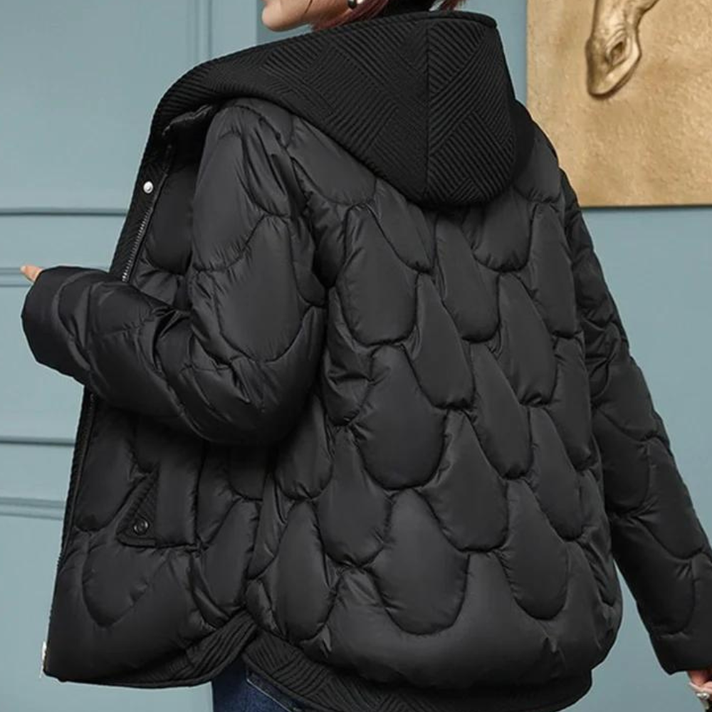 Bellaso - elegante italienische Daunenjacke mit Kapuze für Frauen