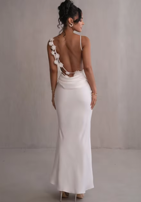 Bellaso | Modisches florales Kleid mit drapiertem Rückenausschnitt